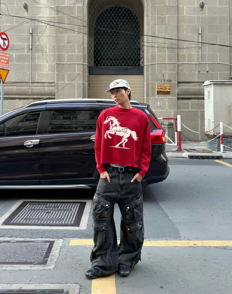 Áo Sweater DirtyCoins Red Gallop - Ảnh 2